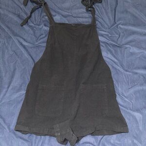 SHEIN Black Tie Strap Romper